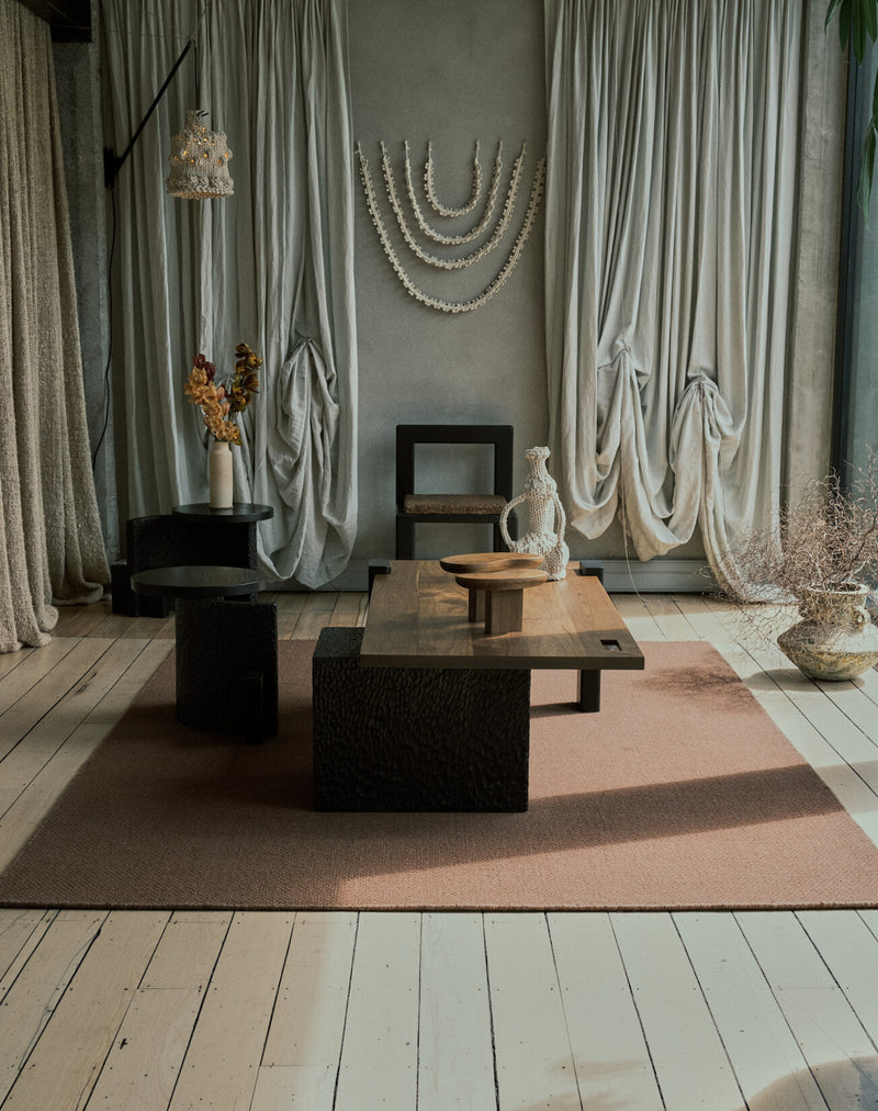 In the Showroom: Finn Ferrier & Amelia Fagence